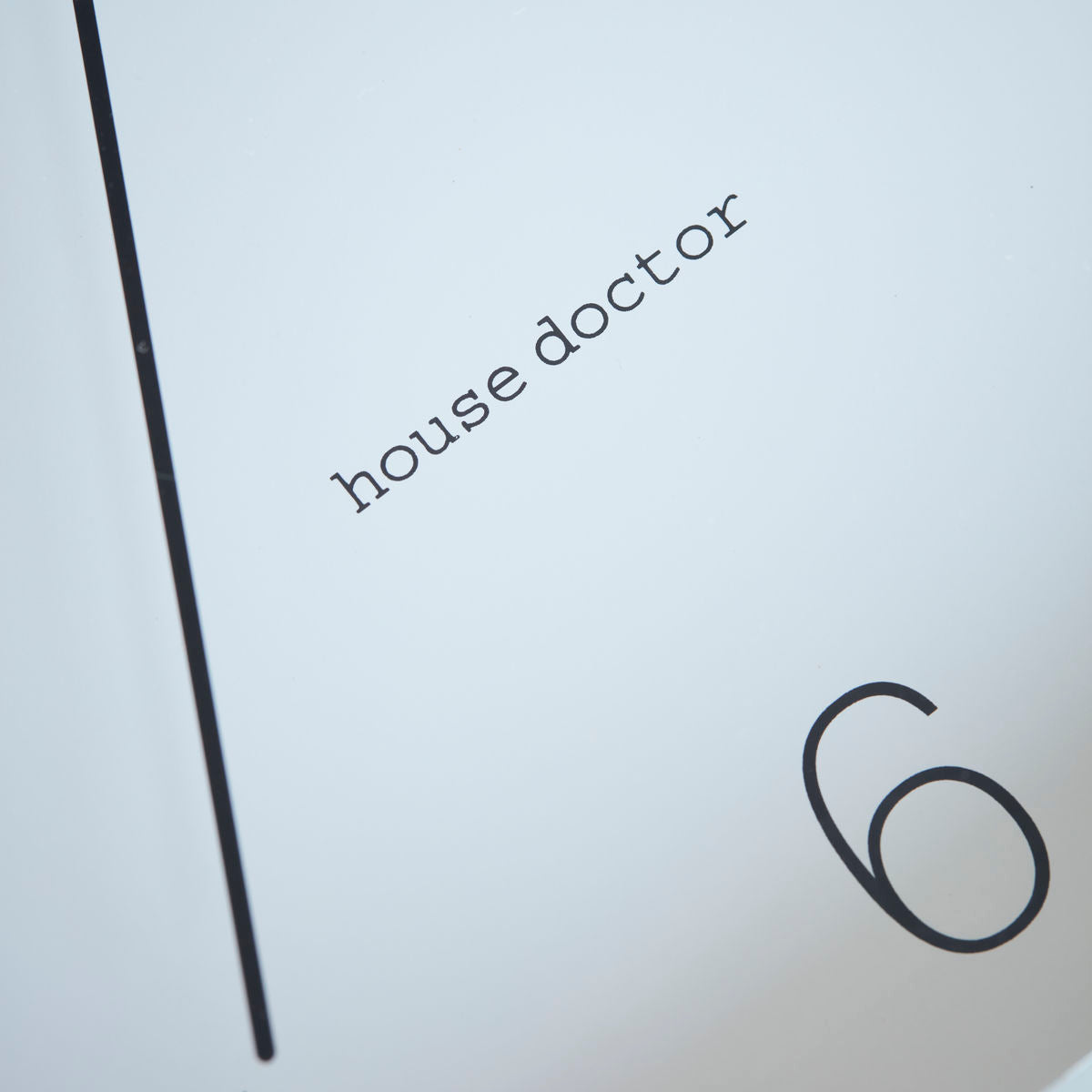 House Doctor Shape kello vaaleanharmaa 29 cm