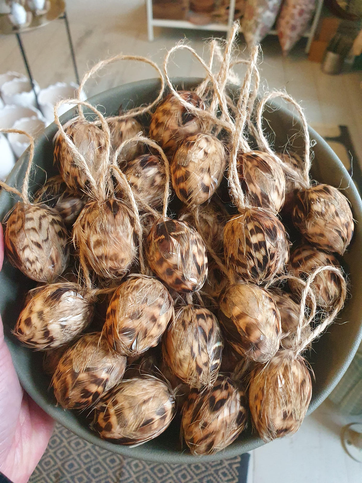 A Lot höyhenmuna 4 cm
